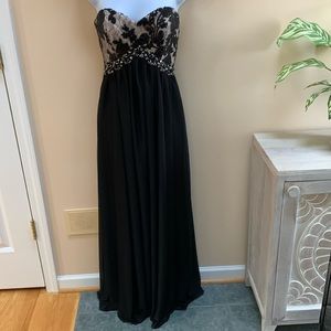 🌷 Gorgeous Size 5 Strapless Dress